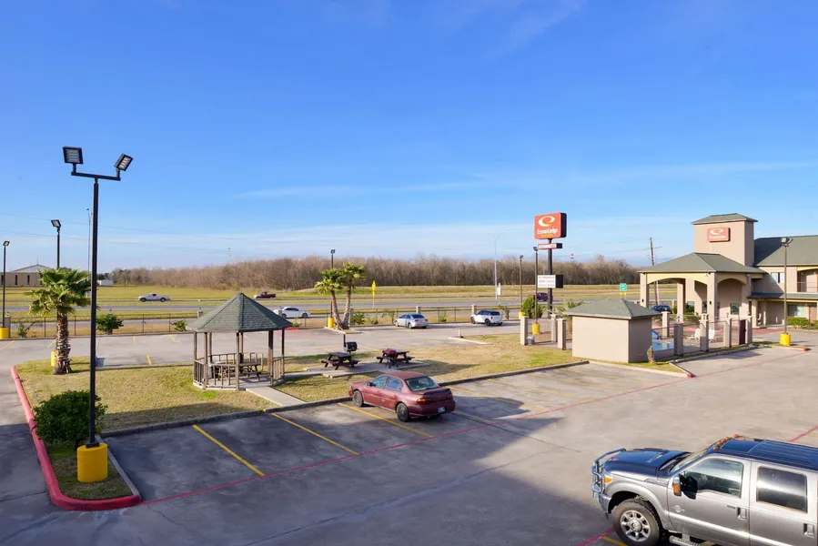 Econo Lodge Inn & Suites Port Arthur near Sabine Pass hotel detail image 6