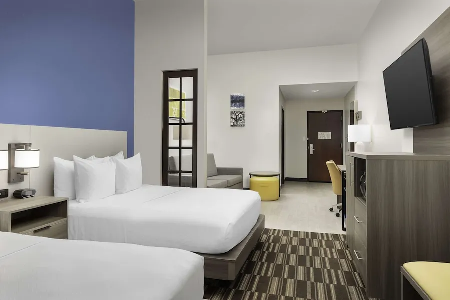 Comfort Suites Lake City hotel detail image 2