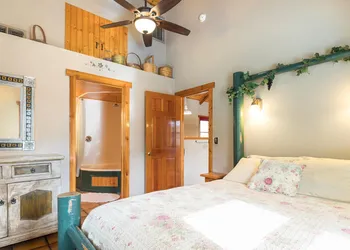 Homestead Cottages hotel thumbnail 8
