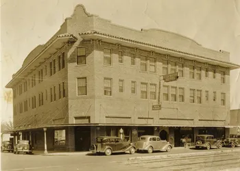 The Edgewater Hotel hotel thumbnail 4