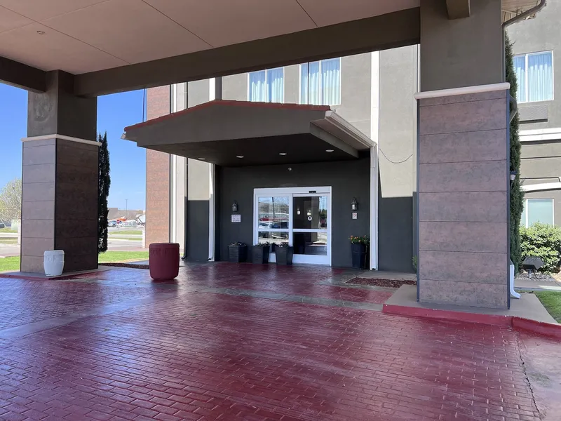 La Quinta Inn & Suites by Wyndham Brownwood hotel detail image 2