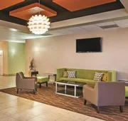 La Quinta Inn & Suites by Wyndham Angleton hotel detail image 5