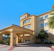 La Quinta Inn & Suites by Wyndham Houston Bush Intl Airpt E hotel detail image 7