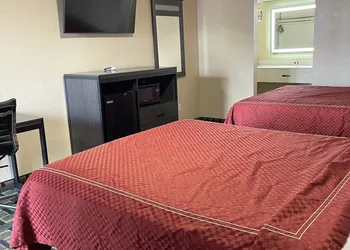 New Hampshire Inn hotel thumbnail 2