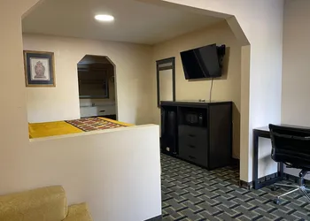 New Hampshire Inn hotel thumbnail 6