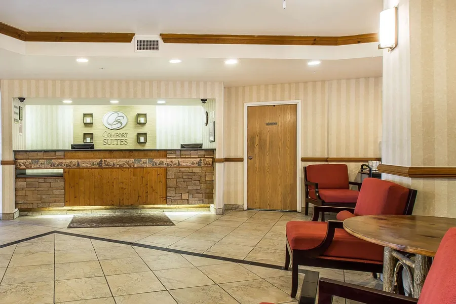 Comfort Suites Summit County hotel detail image 2