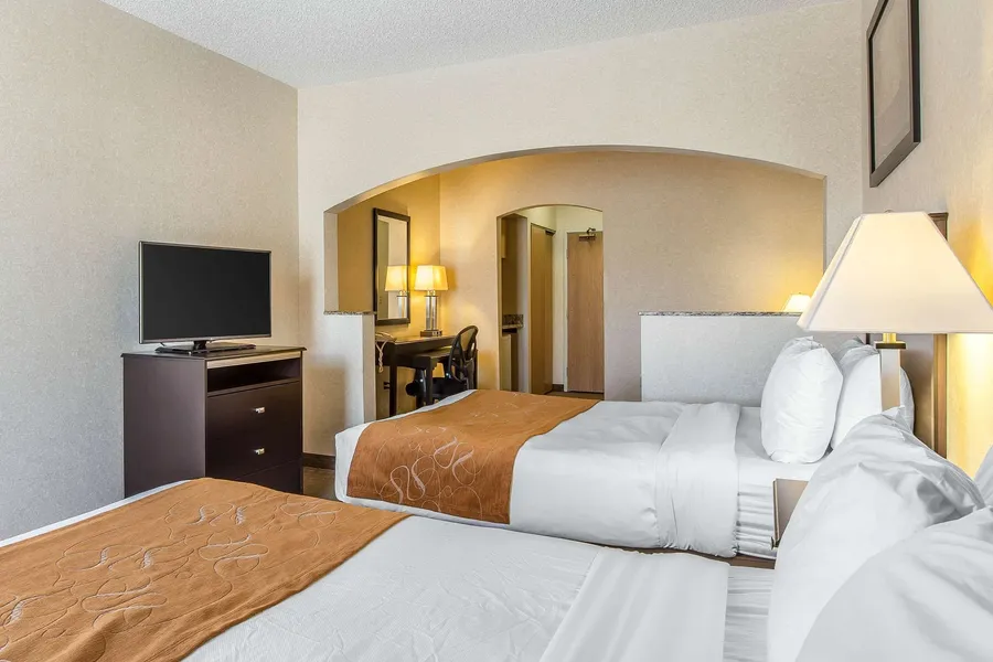 Comfort Suites Summit County hotel detail image 6