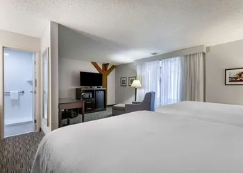 Best Western Plus Como Park Hotel hotel thumbnail 8