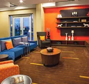 Courtyard by Marriott London hotel detail image 3