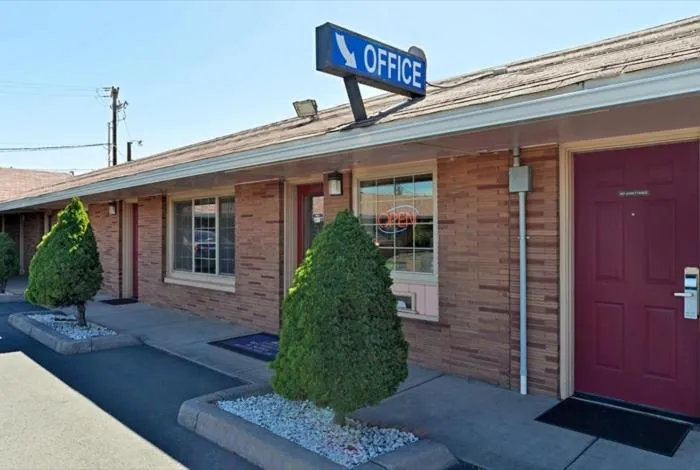 Americas Best Value Inn & Suites Klamath Falls hotel detail image 2