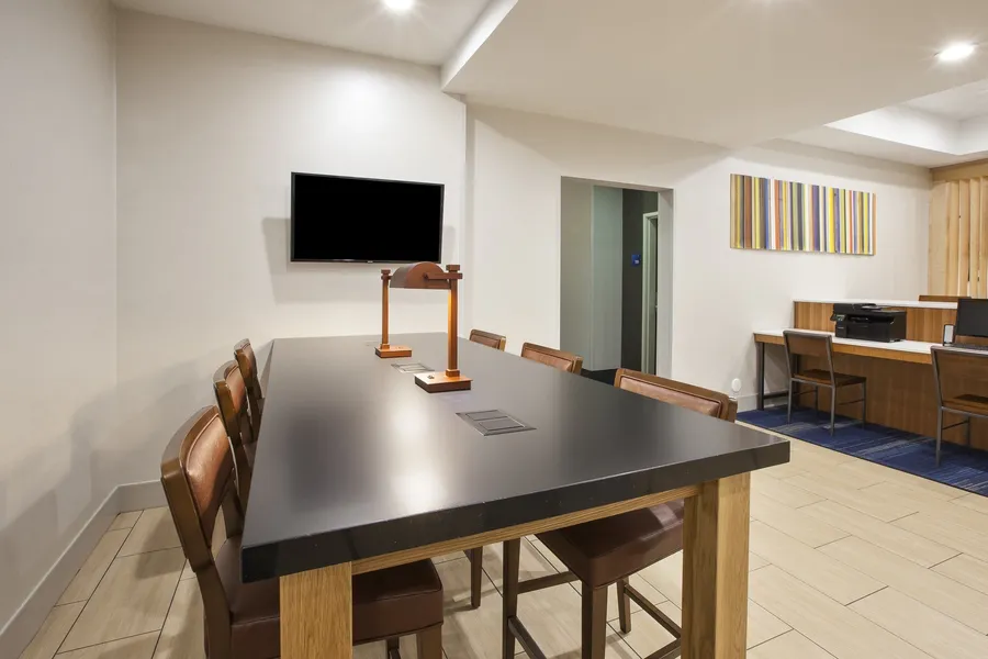 Holiday Inn Express Hotel & Suites Niles by IHG hotel detail image 6