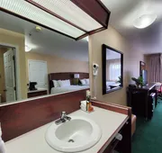 Rogue Regency Inn Medford Airport hotel detail image 5