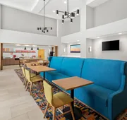 Hampton Inn & Suites New Castle hotel detail image 3