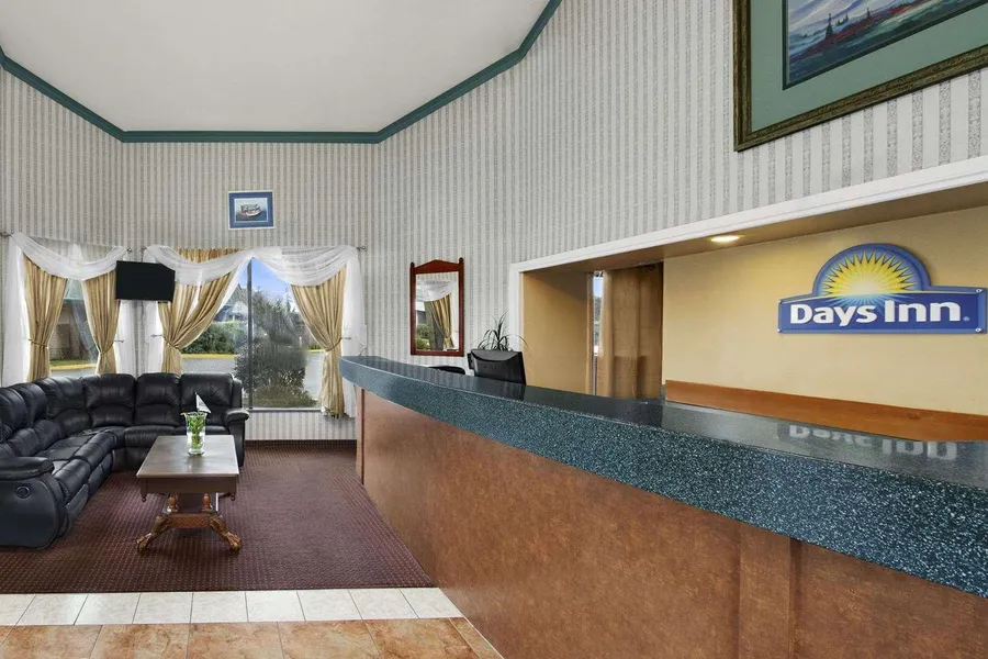 Days Inn by Wyndham Auburn hotel detail image 2