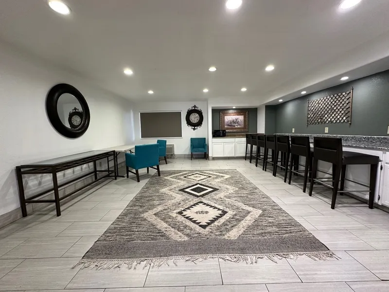 Desert Sands Inn & Suites hotel detail image 6