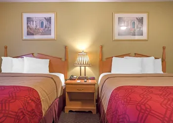 Econo Lodge Manchester, VT hotel thumbnail 4