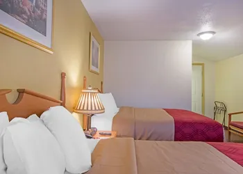 Econo Lodge Manchester, VT hotel thumbnail 6