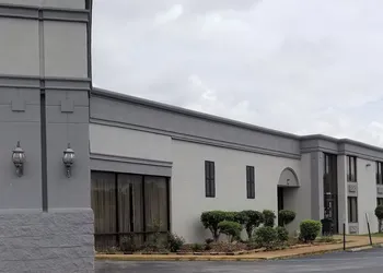 Madison Inn and Suites hotel thumbnail 7