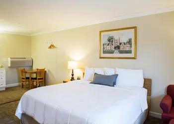 The University Inn Ann Arbor hotel thumbnail 7