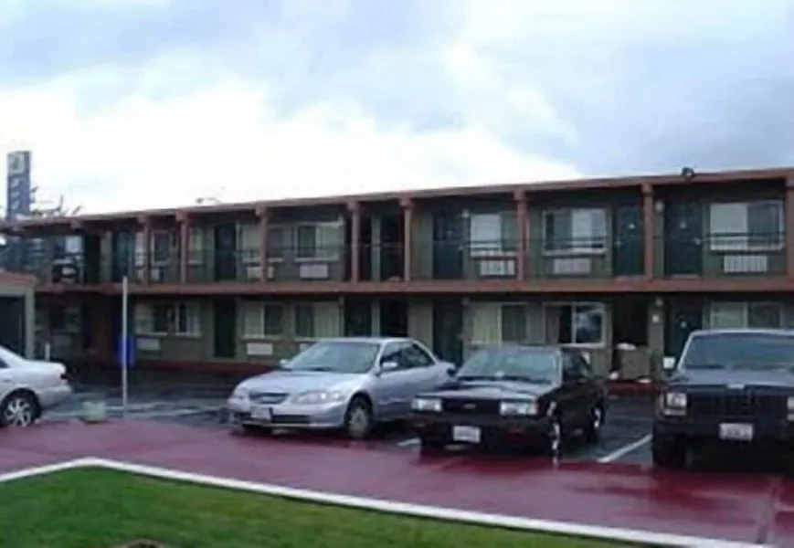 Sequoia Inn hotel detail image 6