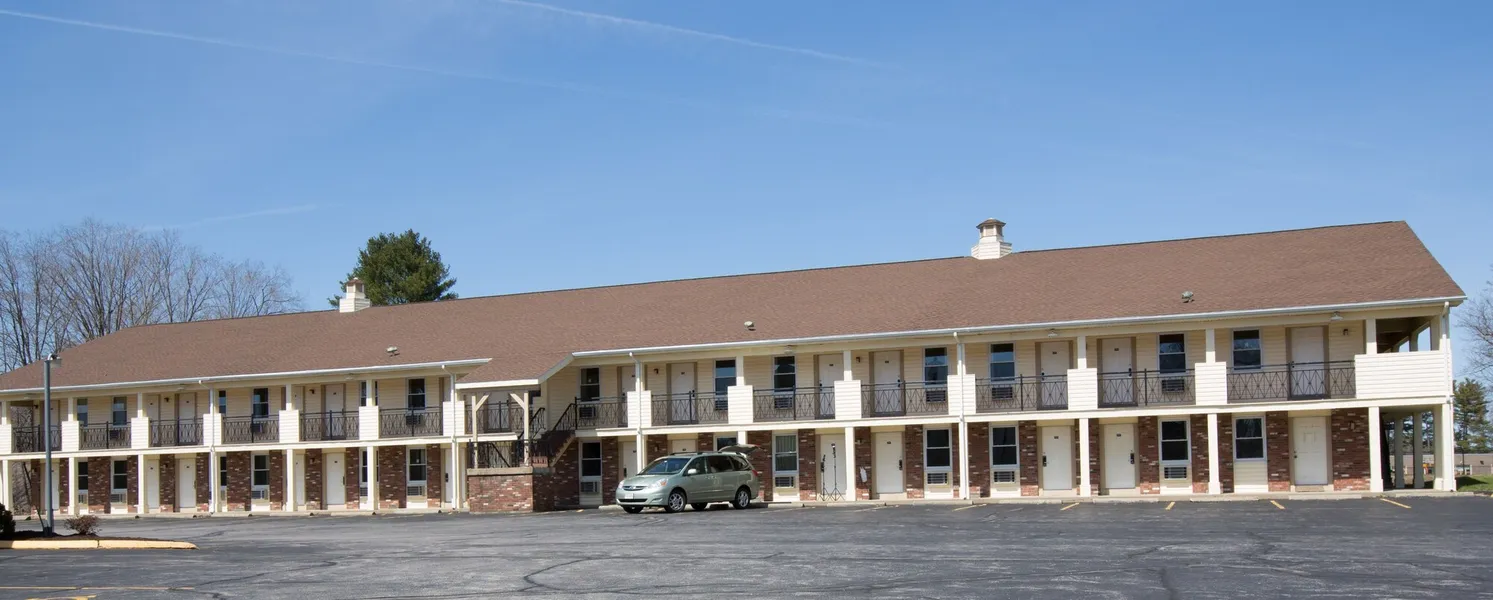 Econo Lodge Sturbridge Route 20 hotel detail image 2