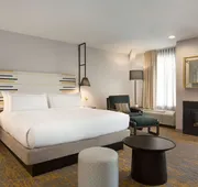 Doubletree by Hilton Campbell - Pruneyard Plaza hotel detail image 4