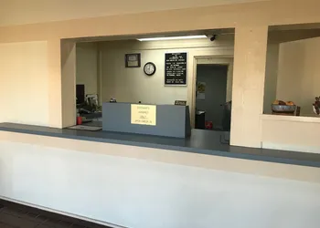 Relax Inn hotel thumbnail 2