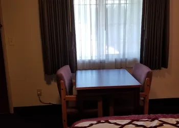 Valley Inn hotel thumbnail 6