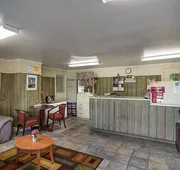 Econo Lodge hotel detail image 3