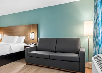 Clarion Pointe Springfield Southeast hotel thumbnail 4