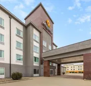 La Quinta Inn & Suites by Wyndham Minot hotel detail image 3