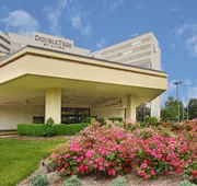 DoubleTree by Hilton Hotel Newark Airport hotel detail image 3