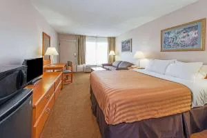 Days Inn by Wyndham Elizabethtown hotel thumbnail 2