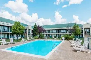 Days Inn by Wyndham Elizabethtown hotel thumbnail 4