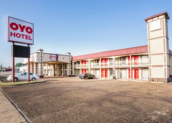 OYO Hotel Tyler Northwest Mineola Hwy hotel thumbnail 3
