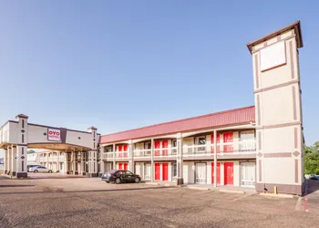 OYO Hotel Tyler Northwest Mineola Hwy hotel thumbnail 4
