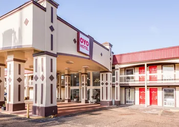 OYO Hotel Tyler Northwest Mineola Hwy hotel thumbnail 5