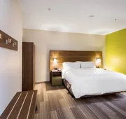 Holiday Inn Express Hotel & Suites Columbus by IHG hotel detail image 7
