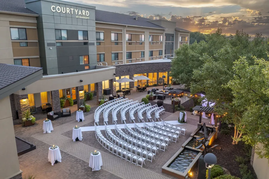 Courtyard Mankato Marriott hotel detail image 6