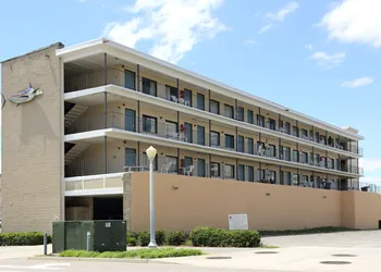 Blue Marlin Inn & Suites hotel thumbnail 2