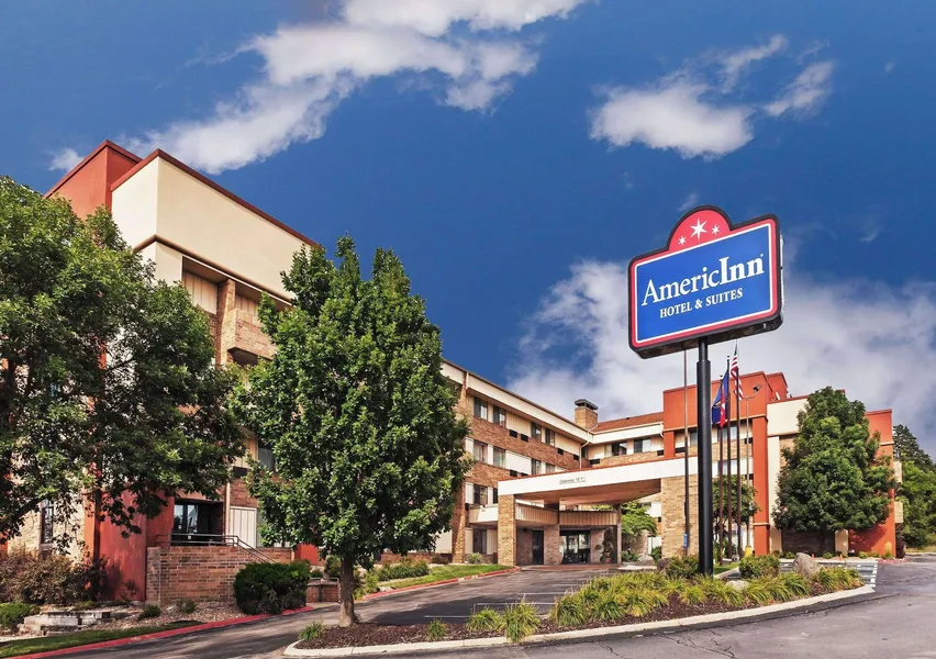 AmericInn by Wyndham Omaha hotel detail image 2