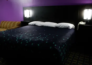 Kings Inn hotel thumbnail 7