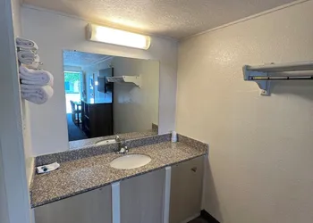 Motel Beechmont hotel thumbnail 7