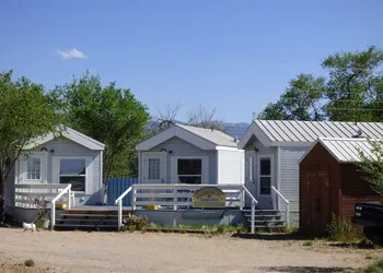 Rainbow Inn & Cottages hotel thumbnail 5