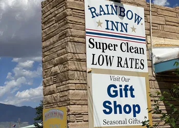 Rainbow Inn & Cottages hotel thumbnail 7