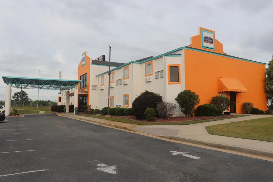 Howard Johnson by Wyndham Tifton GA I-75 hotel detail image 2