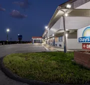 Days Inn by Wyndham Independence hotel detail image 4