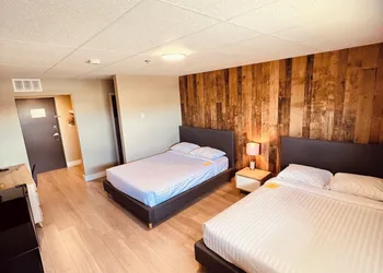 Camrose LeChateau Hotel hotel thumbnail 7