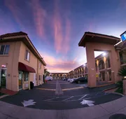 Rodeway Inn & Suites Bellflower hotel detail image 5