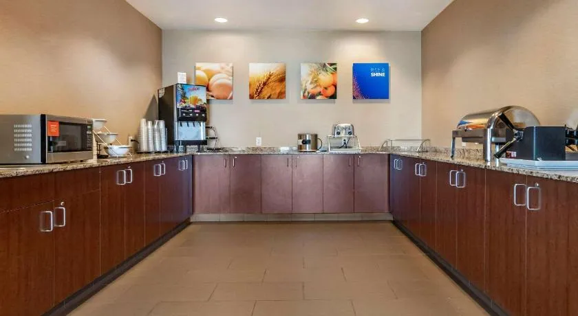 Comfort Suites Airport - University hotel detail image 6